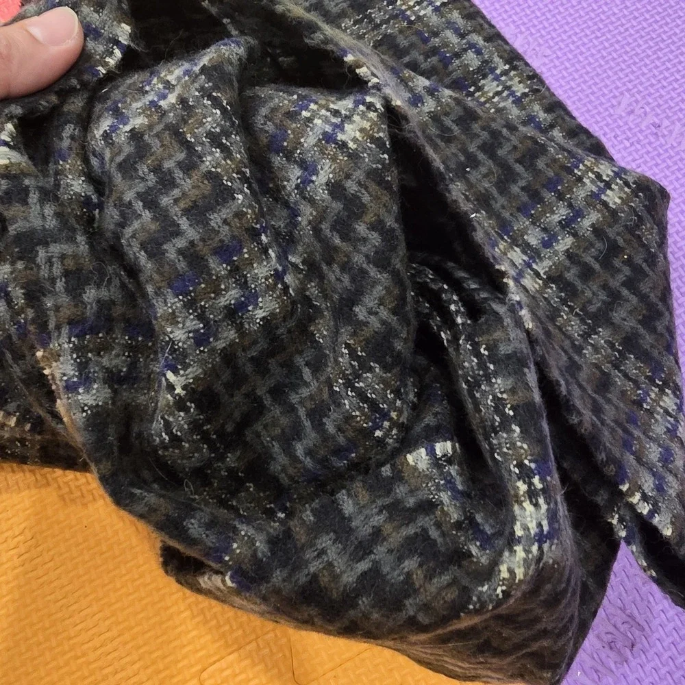 D&Y Softer Than Cashmere Scarf Gray Blue Plaid Checkered 100% Acrylic Soft 12x64